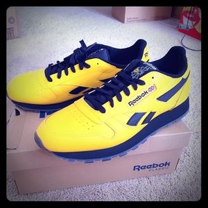 Reebok yellow gold classic sneakers